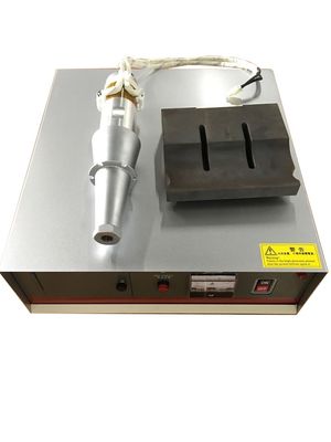 Chifre personalizado da soldadura ultrassônica Titanium ou aço 15Khz Sonotrode e gerador